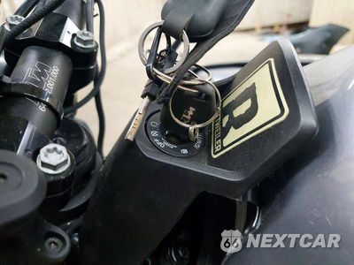 Zdjęcie 8 z 9 samochodu: 2019 KTM 790 DUKE VIN:VBKTU6405KM744444 - miniatura