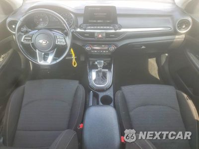 Zdjęcie 8 z 13 samochodu: 2019 KIA FORTE S VIN:3KPF34AD4KE019669 - miniatura
