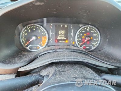 Zdjęcie 9 z 13 samochodu: 2017 JEEP RENEGADE LATITUDE VIN:ZACCJBBB8HPE59982 - miniatura