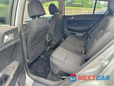 Zdjęcie 6 z 13 samochodu: 2020 KIA SPORTAGE LX VIN:KNDPMCAC4L7764345 - miniatura