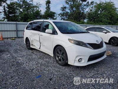 Czwarte zdjęcie samochodu z boku: 2015 TOYOTA SIENNA SPORT VIN:5TDXK3DC1FS621607 - miniatura
