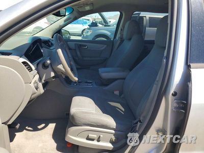 Zdjęcie 7 z 13 samochodu: 2017 CHEVROLET TRAVERSE LS VIN:1GNKRFKD8HJ219559 - miniatura