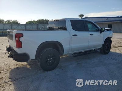 Trzecie zdjęcie samochodu z tyłu: 2024 CHEVROLET SILVERADO K1500 ZR2 VIN:3GCUDHE8XRG299184 - miniatura