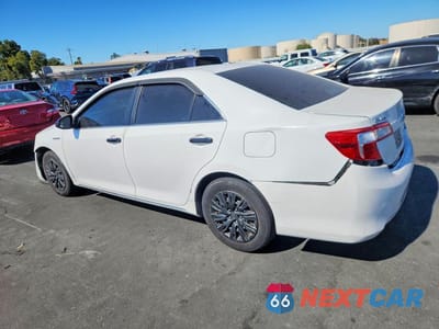 Drugie zdjęcie samochodu z przodu: 2014 TOYOTA CAMRY HYBRID LE VIN:4T1BD1FK4EU122190 - miniatura