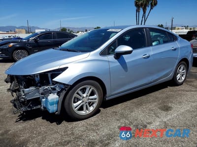2018 CHEVROLET CRUZE LT 1G1BE5SM1J7120933 - główne zdjęcie licytacji z USA - miniatura
