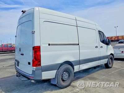 Trzecie zdjęcie samochodu z tyłu: 2024 MERCEDES-BENZ SPRINTER 2500 DELIVERY VAN VIN:W1Y4NBHY4RT165551 - miniatura
