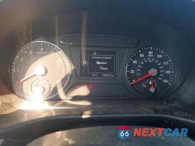 Zdjęcie 9 z 13 samochodu: 2018 KIA SORENTO LX VIN:5XYPGDA38JG383319 - miniatura