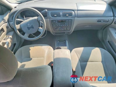 Zdjęcie 8 z 12 samochodu: 2007 FORD TAURUS SE VIN:1FAFP53U77A142292 - miniatura