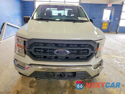 Piąte zdjęcie samochodu w środku: 2022 FORD F150 SUPER CAB VIN:1FTEX1EP1NKD19691 - miniatura