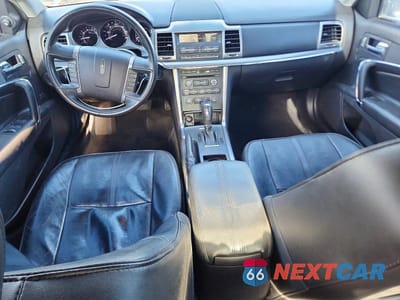 Zdjęcie 8 z 12 samochodu: 2010 LINCOLN MKZ VIN:3LNHL2GC9AR753979 - miniatura