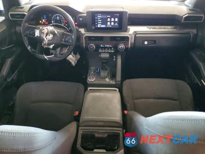 Zdjęcie 8 z 12 samochodu: 2025 TOYOTA TACOMA SR5 VIN:3TMKB5FN6SM051344 - miniatura