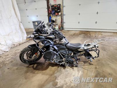Trzecie zdjęcie samochodu z tyłu: 2019 BMW R 1250 GS VIN:WB10J9305KZH98328 - miniatura