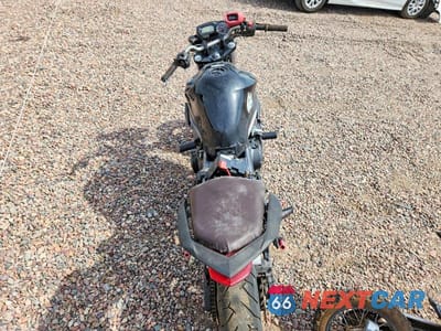 Piąte zdjęcie samochodu w środku: 2009 YAMAHA FZ6 R VIN:JYARJ18Y89A000402 - miniatura