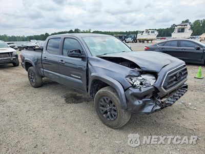 Czwarte zdjęcie samochodu z boku: 2023 TOYOTA TACOMA SR5 V6 VIN:3TMBZ5DN5PM039370 - miniatura