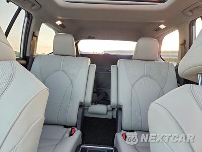 Zdjęcie 10 z 13 samochodu: 2026 TOYOTA GRAND HIGHLANDER LIMITED VIN:5TDAAAA5XTS050777 - miniatura