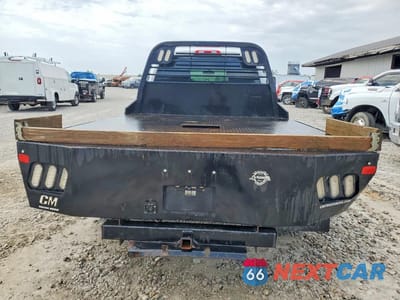 Zdjęcie 6 z 13 samochodu: 2018 CHEVROLET SILVERADO K3500 VIN:1GB4KYCY0JF279707 - miniatura