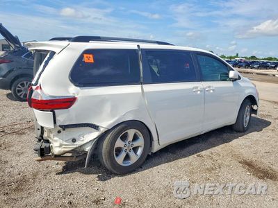Trzecie zdjęcie samochodu z tyłu: 2015 TOYOTA SIENNA LE VIN:5TDKK3DC4FS604133 - miniatura
