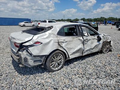 Trzecie zdjęcie samochodu z tyłu: 2020 TOYOTA CAMRY XLE VIN:4T1F11AK0LU912424 - miniatura