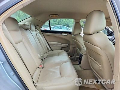 Zdjęcie 10 z 12 samochodu: 2014 CHRYSLER 300 VIN:2C3CCAAG7EH372965 - miniatura