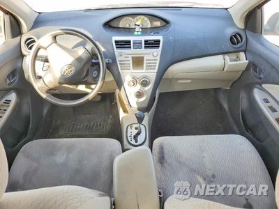 Zdjęcie 8 z 12 samochodu: 2008 TOYOTA YARIS BASE VIN:JTDBT923781236453 - miniatura