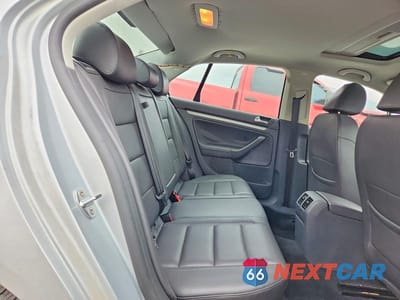 Zdjęcie 10 z 12 samochodu: 2006 VOLKSWAGEN JETTA TDI VIN:3VWCT71K16M850302 - miniatura