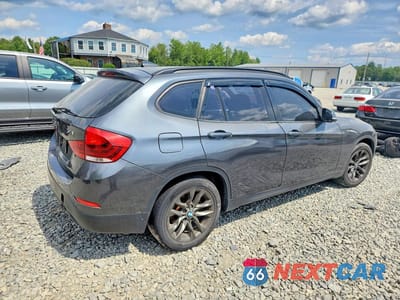 Trzecie zdjęcie samochodu z tyłu: 2015 BMW X1 XDRIVE28I VIN:WBAVL1C56FVY36432 - miniatura