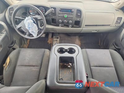 Zdjęcie 8 z 12 samochodu: 2010 CHEVROLET SILVERADO K1500 LS VIN:3GCRKREA7AG237797 - miniatura