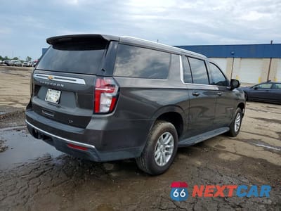 Trzecie zdjęcie samochodu z tyłu: 2021 CHEVROLET SUBURBAN C1500 LT VIN:1GNSCCKD0MR237047 - miniatura