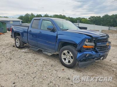 Czwarte zdjęcie samochodu z boku: 2017 CHEVROLET SILVERADO K1500 LT VIN:1GCVKREC3HZ325594 - miniatura