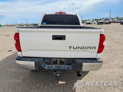 Zdjęcie 6 z 12 samochodu: 2021 TOYOTA TUNDRA CREWMAX SR5 VIN:5TFEY5F15MX299817 - miniatura