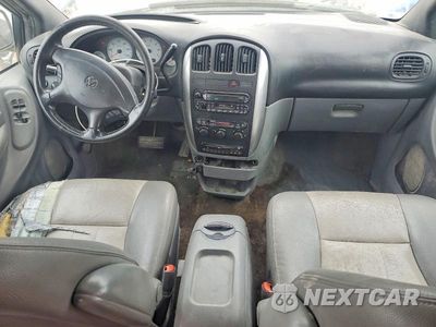 Zdjęcie 8 z 13 samochodu: 2004 DODGE GRAND CARAVAN SXT VIN:2D4GP44L34R563810 - miniatura