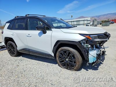 Czwarte zdjęcie samochodu z boku: 2026 TOYOTA RAV4 PLUG-IN HYBRID XSE VIN:JTM7ERAV9TD010599 - miniatura