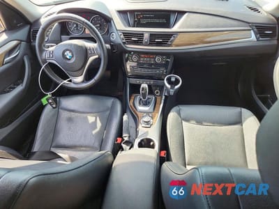 Zdjęcie 8 z 14 samochodu: 2015 BMW X1 XDRIVE28I VIN:WBAVL1C54FVY39183 - miniatura