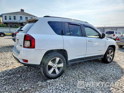 Trzecie zdjęcie samochodu z tyłu: 2017 JEEP COMPASS LATITUDE VIN:1C4NJDEB9HD139309 - miniatura