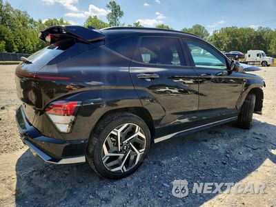 Trzecie zdjęcie samochodu z tyłu: 2025 HYUNDAI KONA N LINE S VIN:KM8HBCA37SU199627 - miniatura