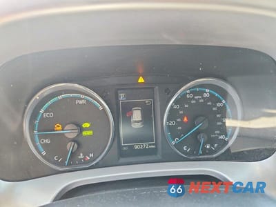 Zdjęcie 9 z 13 samochodu: 2017 TOYOTA RAV4 HYBRID XLE VIN:JTMRJREV3HD111336 - miniatura
