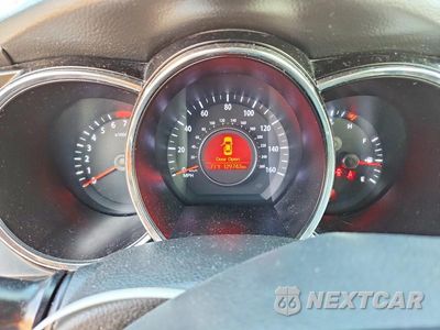 Zdjęcie 9 z 13 samochodu: 2012 KIA OPTIMA LX VIN:5XXGM4A79CG025701 - miniatura