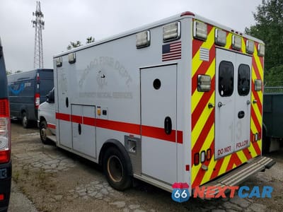 Drugie zdjęcie samochodu z przodu: 2017 FORD ECONOLINE E450 SD AMBULANCE VIN:1FDXE4FS3HDC32401 - miniatura