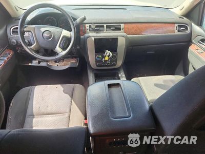 Zdjęcie 8 z 12 samochodu: 2011 GMC YUKON XL K1500 SLE VIN:1GKS2HE32BR253151 - miniatura