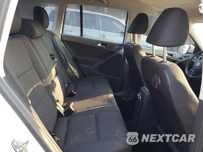 Zdjęcie 10 z 12 samochodu: 2017 VOLKSWAGEN TIGUAN S VIN:WVGBV7AX6HK045521 - miniatura