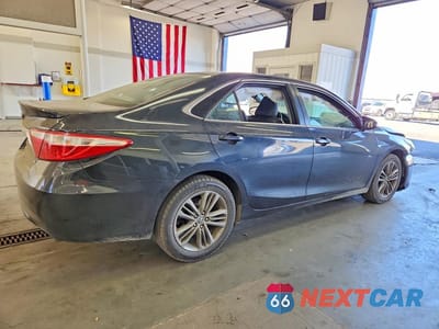 Trzecie zdjęcie samochodu z tyłu: 2016 TOYOTA CAMRY SE VIN:4T1BF1FK7GU124948 - miniatura