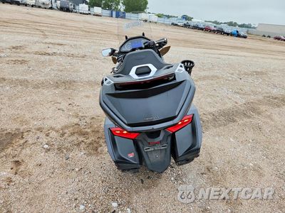 Czwarte zdjęcie samochodu z boku: 2021 HONDA GL1800 VIN:JH25C7903MK300094 - miniatura