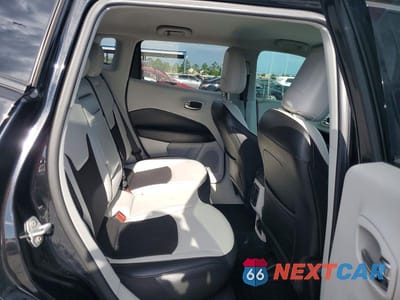 Zdjęcie 11 z 13 samochodu: 2019 JEEP COMPASS LATITUDE VIN:3C4NJCBB8KT851844 - miniatura