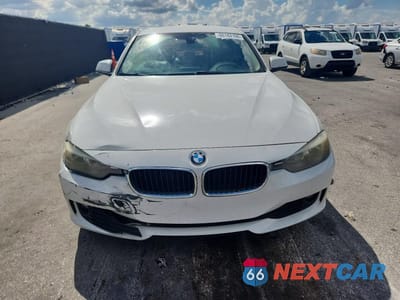 Piąte zdjęcie samochodu w środku: 2015 BMW 320 I VIN:WBA3B1C51FK140699 - miniatura