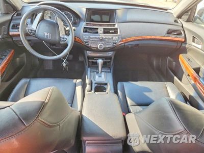 Zdjęcie 8 z 12 samochodu: 2011 HONDA ACCORD EXL VIN:1HGCP3F85BA031640 - miniatura