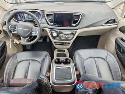 Zdjęcie 8 z 13 samochodu: 2023 CHRYSLER PACIFICA HYBRID TOURING L VIN:2C4RC1L78PR632550 - miniatura