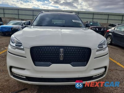 Piąte zdjęcie samochodu w środku: 2023 LINCOLN AVIATOR RESERVE VIN:5LM5J7XC4PGL06575 - miniatura