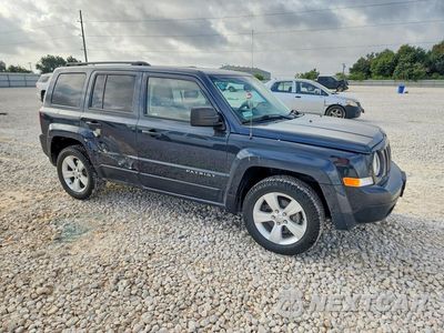 Czwarte zdjęcie samochodu z boku: 2015 JEEP PATRIOT LATITUDE VIN:1C4NJPFBXFD172414 - miniatura