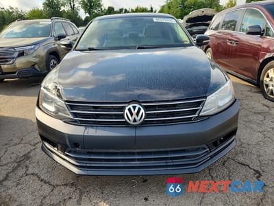 Piąte zdjęcie samochodu w środku: 2016 VOLKSWAGEN JETTA SEL VIN:3VWL17AJ0GM244682 - miniatura