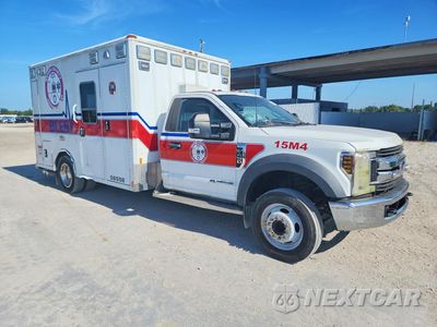 Czwarte zdjęcie samochodu z boku: 2019 FORD F450 SUPER DUTY VIN:1FDUF4GT3KDA22699 - miniatura